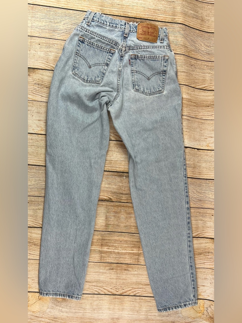 Vintage Light Wash Levis Women’s Jeans - Classic High-Rise